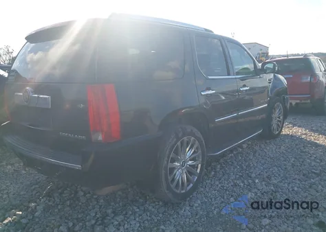 2007 Cadillac Escalade Standard z USA, uszkodzony, nr VIN 1GYFK63887R410392